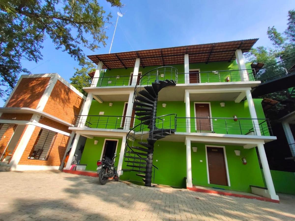 Le Tamarin Guest House Auroville Extérieur photo